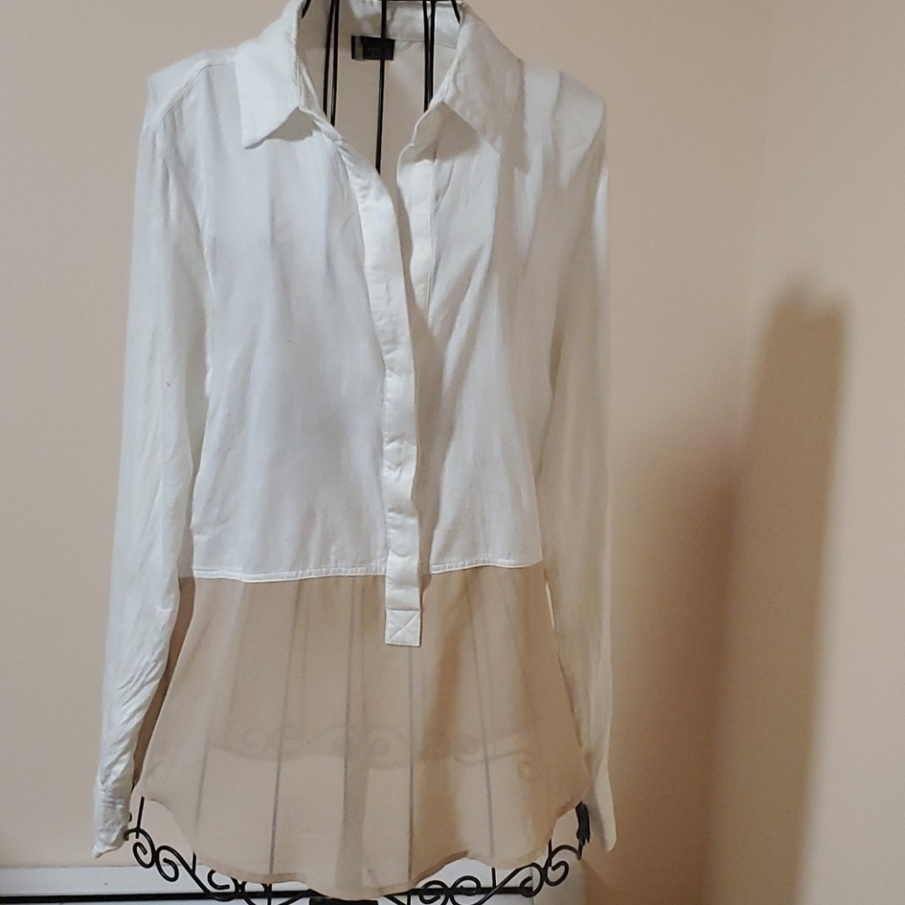 Sparkle & Fade white and tan shirt size S